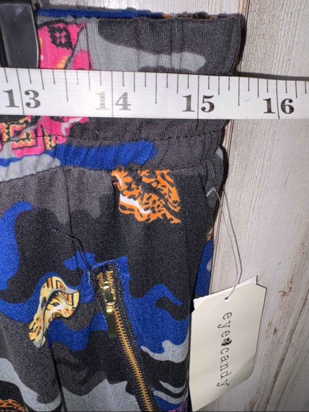 Eye Candy Leggings with Colorful Lip with camo print Size 1X NWT! - Picture 11 of 12